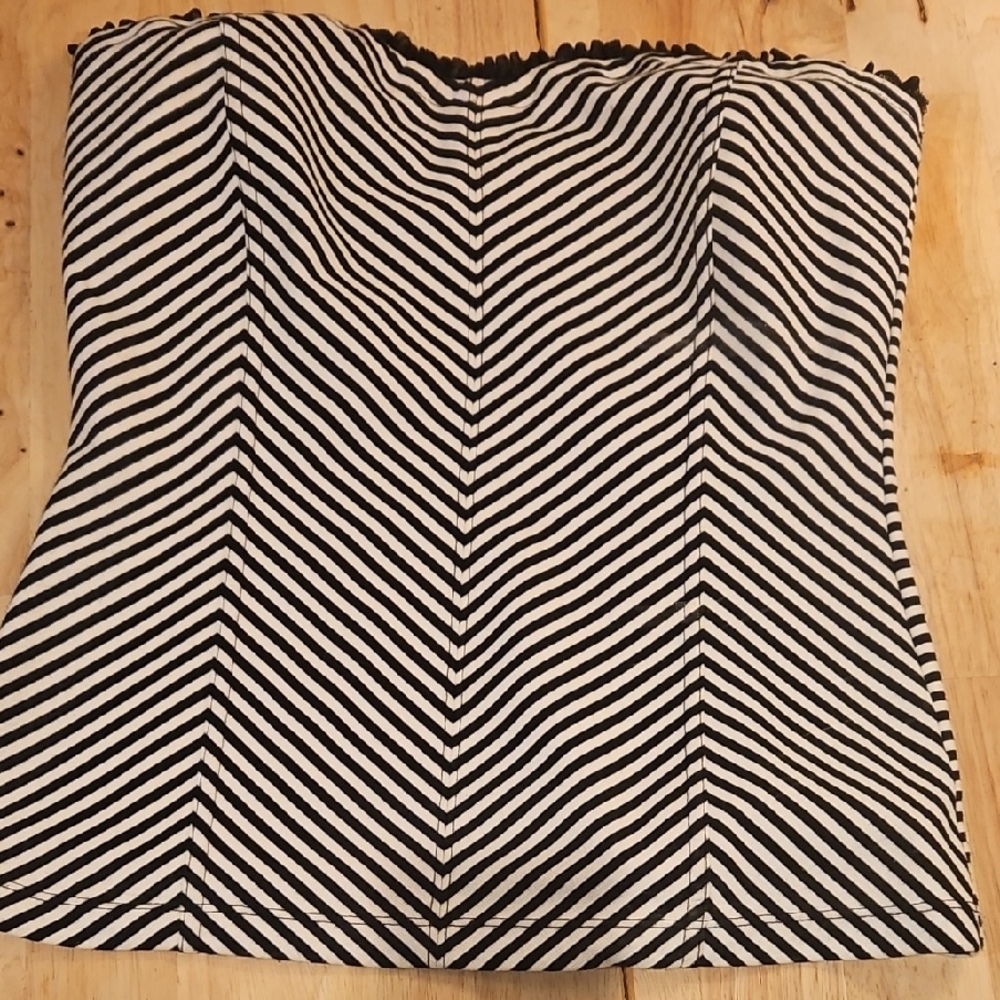 White House Black Market Monochrome Striped Top